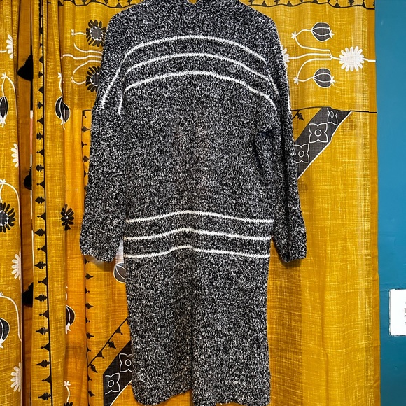 Essue long cardigan sweater - Picture 3 of 3